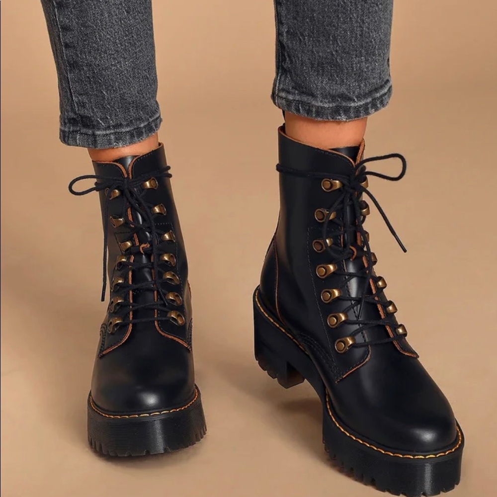 Dr Martens Leona Platform